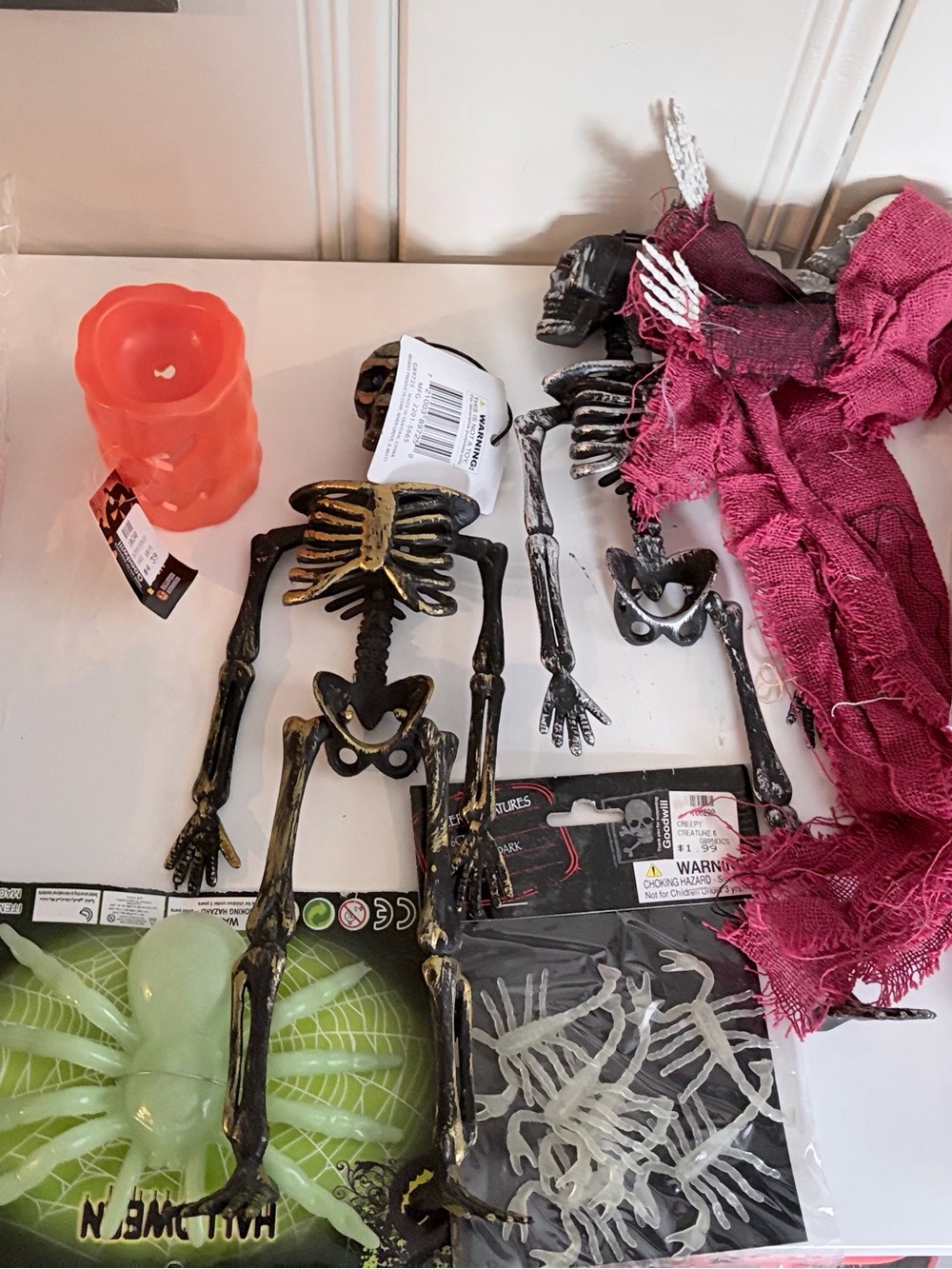 Halloween Decorations Lot - Skeletons, Candle, pumpkins carving kit, spider(10)